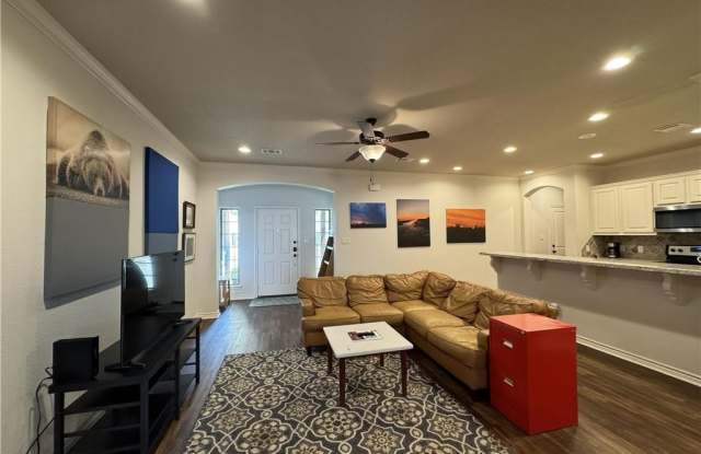 1761 Dakota Lane Gallery 2