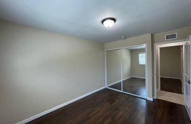 Stunning 4+2 West Hills Home Completely Redone! photos photos Stunning 4+2 West Hills Home Completely Redone! photos photos