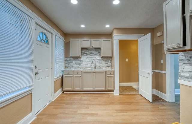 3 Bedroom 1 Bathroom House in Cleveland Gallery 4