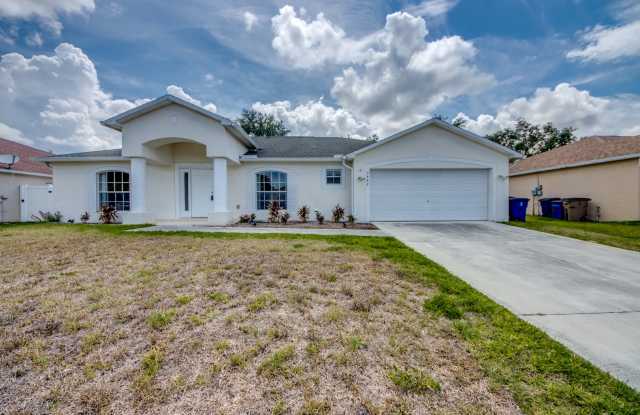 3/2 Single Family home all tile photos photos