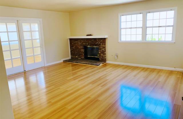 11315 Collett Ave - 11315 Collett Avenue, Los Angeles, CA 91344