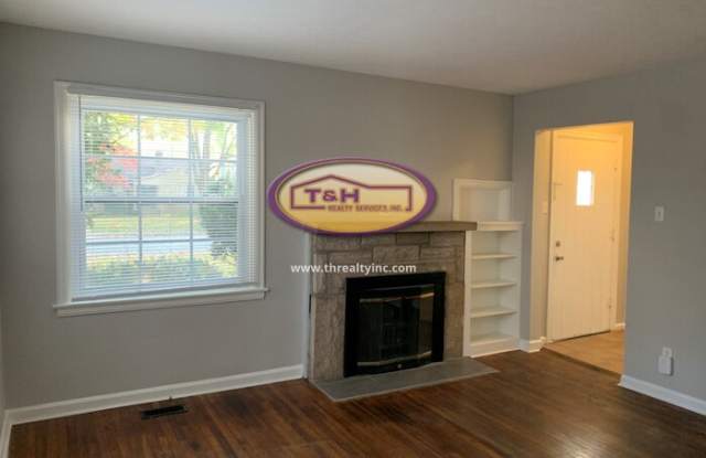 5720 Kingsley Drive Gallery 4