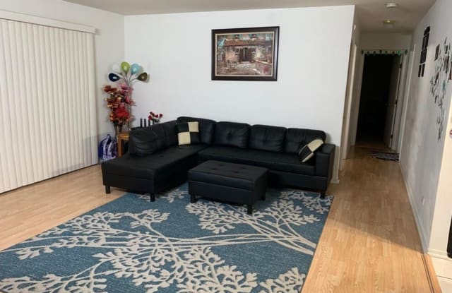 615 Tralee Ct. - 615 Tralee Court, Schaumburg, IL 60193