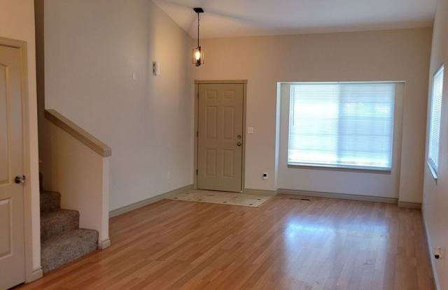 Updated House in NE Salem - Fenced Yard - Pet Friendly photos photos