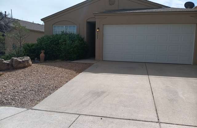 Beautiful 3 Bedroom 2 Bathroom Home Located in Ventana Ranch!! photos photos