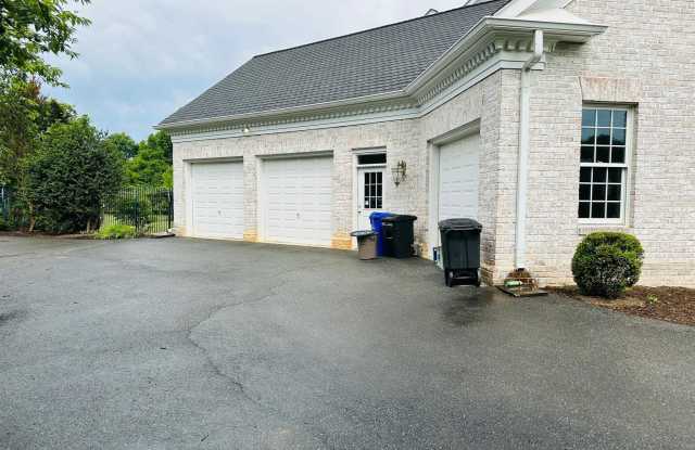 6504 SAND TRAP Drive Gallery 4
