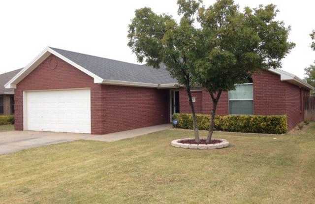 Beautiful Clean Gem Available September! photos photos
