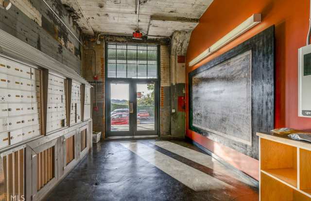 881 Memorial Dr Gallery 3