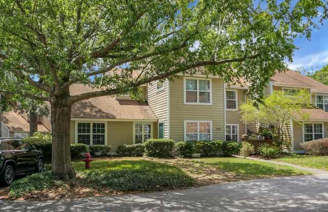 1044 Planters Place photos photos