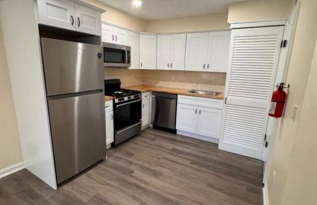 350 Sparta Ave photos photos