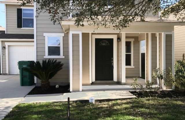138 Hampton Run W Gallery 2