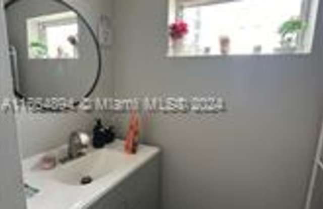 6060 Nw 7th St - 6060 Northwest 7th Street, Miami, FL 33126
