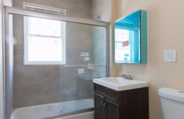 4801 Washington Gallery 3