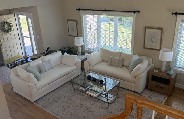 2 Emily Circle Gallery 2