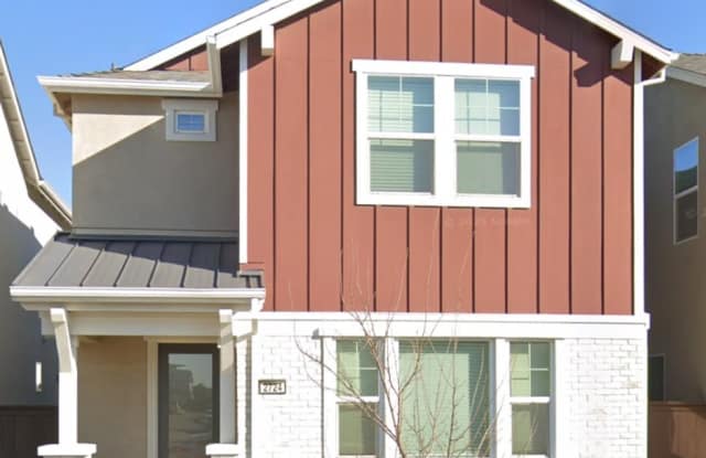 Large Natomas 3/2.5 Beauty.  Please reference full ad for viewings. Gallery 1