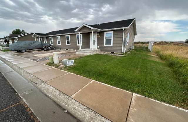 220 Riverwood Dr. Gallery 1