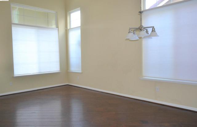 1336 TIFFANY DR Gallery 4