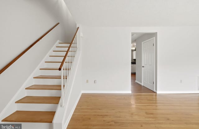 504 TUDOR DRIVE Gallery 4