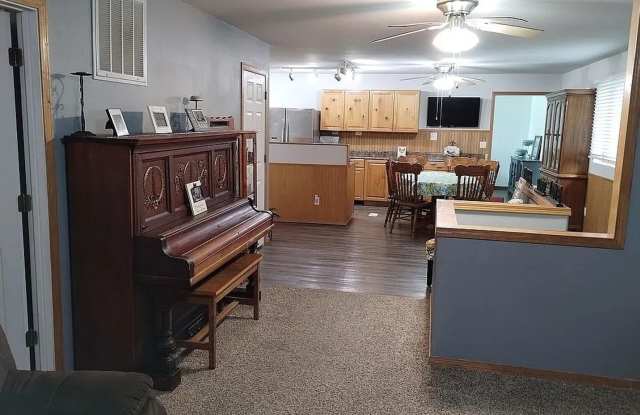 Spacious 5BR House in Alva Gallery 3