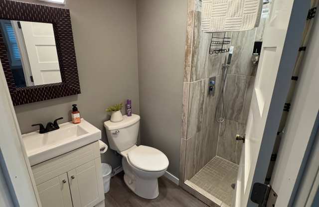 1992 93rd Street (cabin 3) Gallery 4