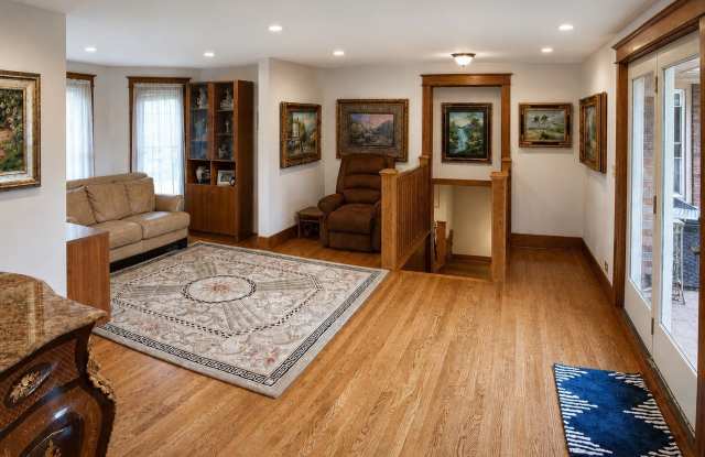 1506 Oswego Road Gallery 3