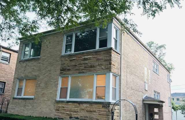 8638 Trumbull Avenue photos photos