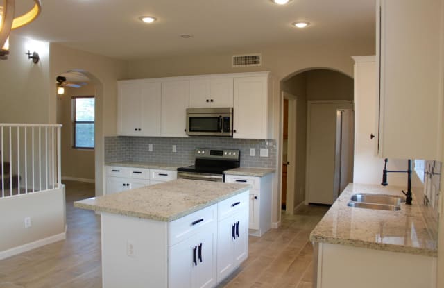 4435 E RUNAWAY BAY Drive - 4435 East Runaway Bay Drive, Chandler, AZ 85249