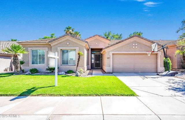 875 W Aloe Place photos photos