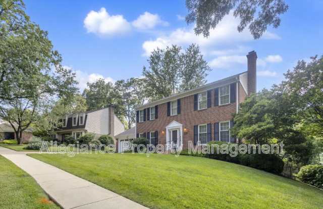 2206 Fort Ward Pl Gallery 3