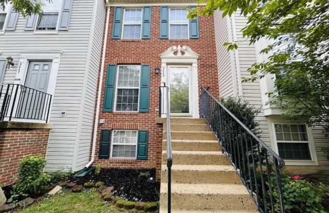 2049 Stargrass Ct - 2049 Stargrass Court, Lake Ridge, VA 22192