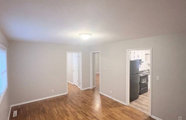 Simple home in East Springfield Gallery 3