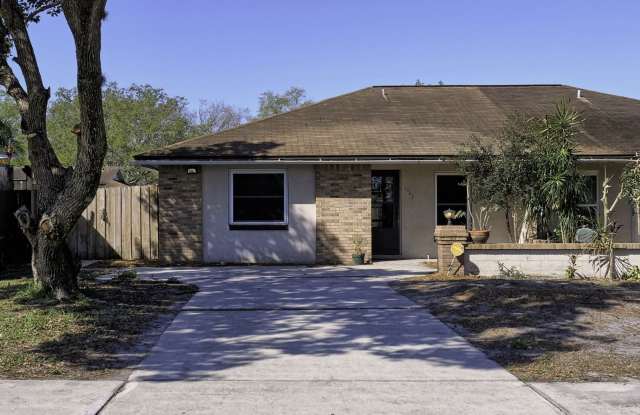 3 Bedroom 2 Bath Duplex Available Now! photos photos