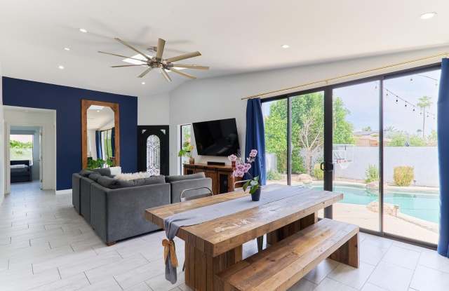8113 E Redwing Road Gallery 3