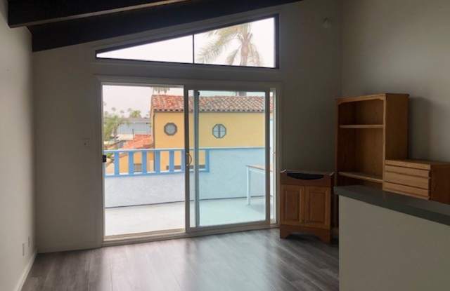 1025 Bath Ln Gallery 4