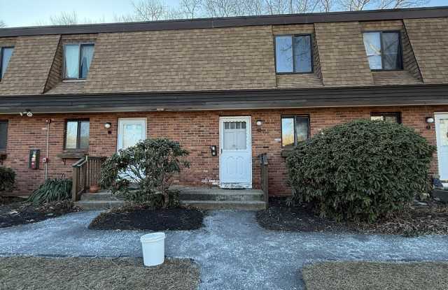 11 King Arthur Drive - 11 King Arthur Drive, New London County, CT 06357