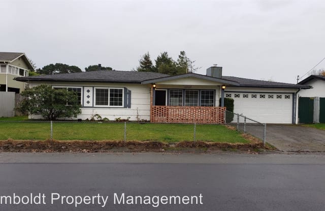 1731 Stewart Avenue - 1731 Stewart Avenue, Humboldt County, CA 95521