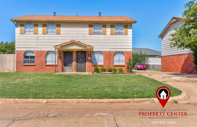 Don't Miss Out! Move-In Ready 2-Bedroom Duplex in Central Edmond Gallery 1