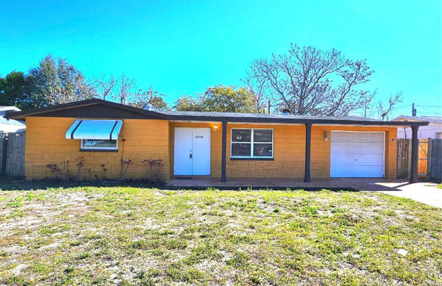 2-bedroom, 1-bath home located in the heart of Hudson! - 12708 College Hill Drive, Bayonet Point, FL 34667