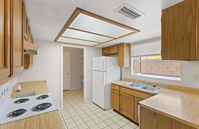 7627 W DESERT COVE Avenue Gallery 3