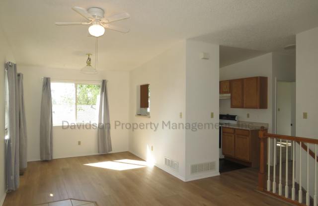 Cozy 3 Bedroom Unit in Old Colorado City Gallery 4