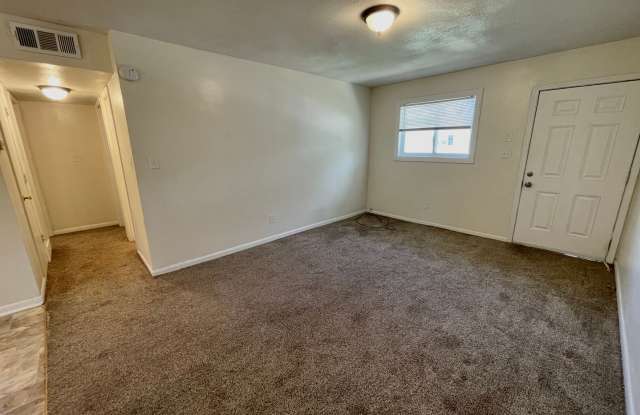 2 Bedrooms, 1 bathroom Apartment Gallery 4