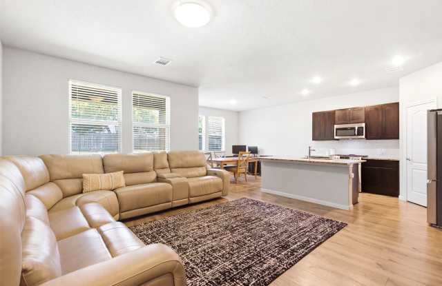 1136 Country Glen Drive Gallery 2
