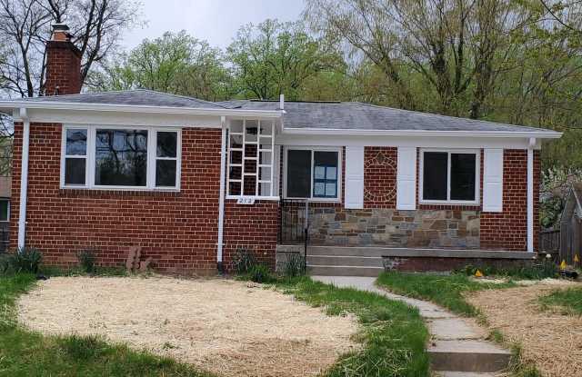 212 N VAN BUREN STREET - 212 North Van Buren Street, Rockville, MD 20850