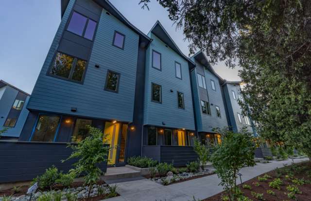 Riverside Townhomes - Waterfront Living in Vancouver photos photos