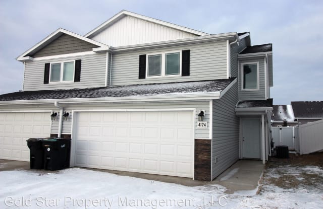 4124 Lorrain Pl - 4124 Lorrain Place, Bismarck, ND 58503