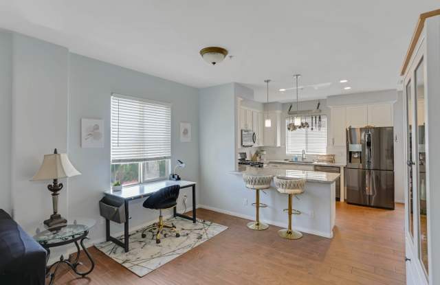 7635 Family Circle Gallery 3