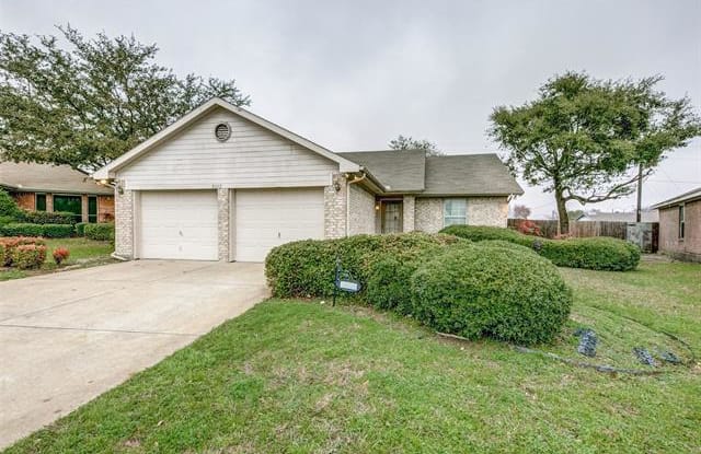 8002 Marielle cir - 8002 Marielle Circle, Dallas, TX 75232