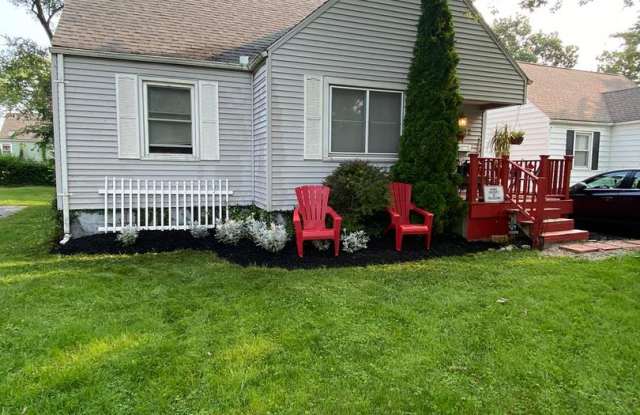 For Rent – 2012 Oakland Parkway | Only $1,295/Month! photos photos