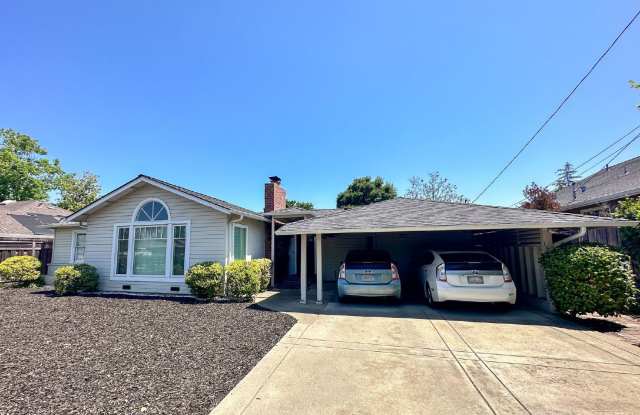 Single-Level Los Gatos Home with Expansive Living Space Gallery 1