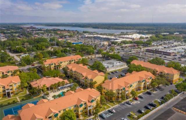 Amazing Furnished or Unfurnished 2-Bedroom Condo in Seminole – less than 2 miles from the Beach! Gallery 3